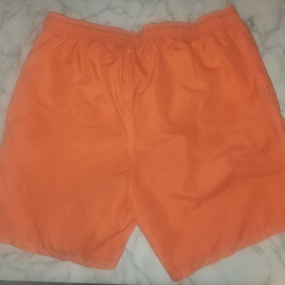 Old Navy Men's stylish lined swim trunks in size XXL - Picture 7 of 11